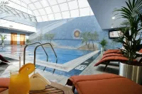 Ayla Hotel - Pools