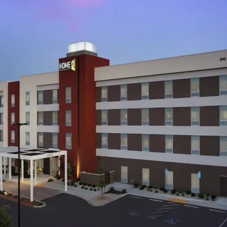 Home2 Suites by Hilton Clovis Fresno Airport Отели рядом с достопримечательностью «Sierra Vista Kiosk - Fresno County Public Library»