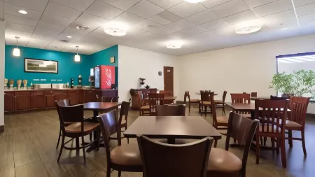 Best Western Plus Springfield Airport Inn