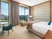 Drey Hotel Hotels near TopGolf