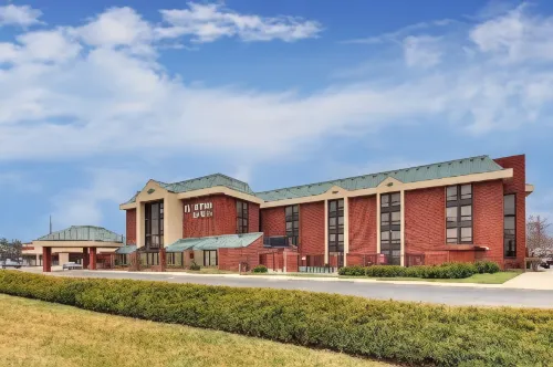 Best Western Plus Indianapolis North at Pyramids