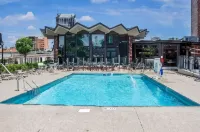 Holiday Inn Express Columbus Downtown Hotels in Columbus