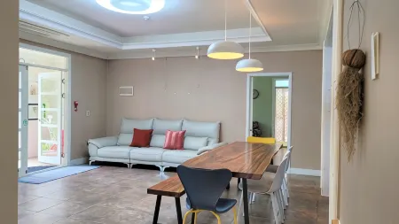 Asan Mahanaim Pension Отели рядом с достопримечательностью «Хёнчхунса»