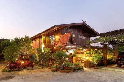 บ้านไม้หอม เกสท์เฮาส์ โรงแรมในตำบล ป่าตึง