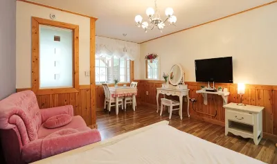 Pyeongchang Gangaesanae Pension โรงแรมใกล้Herbnara Farm