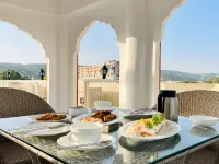 Hotel Amayra Hotels near Galta Gate