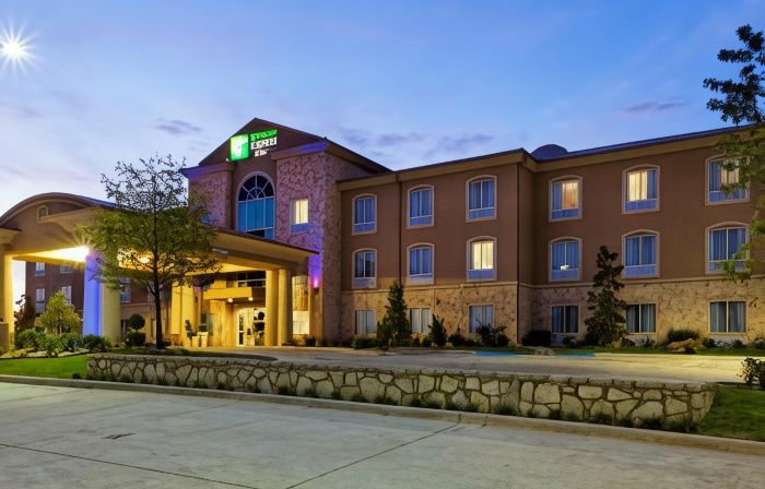 Holiday Inn Express & Suites GLEN ROSE by IHG