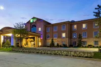 Holiday Inn Express & Suites Glen Rose