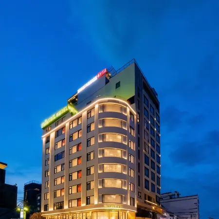 PĀMA Boutique Hotel & Bistro