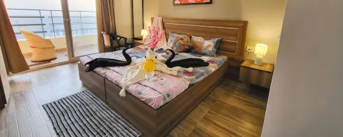 Cozy Studio in Amazing Greater Noida with AC, Wi-Fi