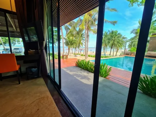 Chidlom Resort - Uima-altaat