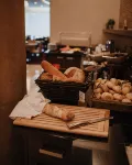 希爾頓逸林布拉迪斯拉發酒店 - 早餐