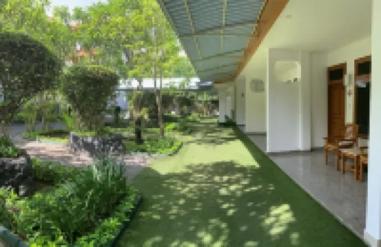 Febri's Hotel & Spa Hotel dekat Jl. Kartika Plaza