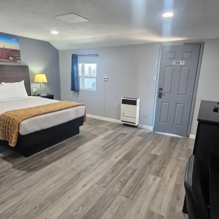 Travelers Inn