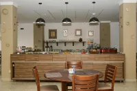 Bombonato Hotel - Fácil Acesso ao Aeroporto e Parque de Exposições Abcz - breakfast