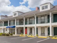 Baymont by Wyndham Waycross Hotels in Ware County