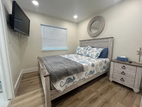 Newly Renovated 1 Br Madeira Beach Cottage - 3-نجوم