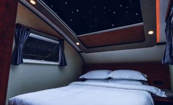 Dunhuang Mingsha Mountain Xingye Desert Camping Starry Sky Hotel