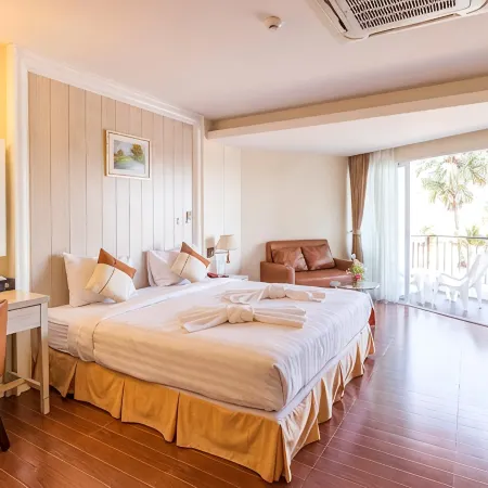 Saint Tropez Beach Hotel