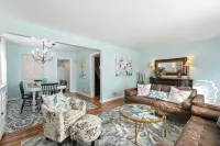Adorable, Peaceful Retreat In Premier Fort Wayne Location, Sycamore House