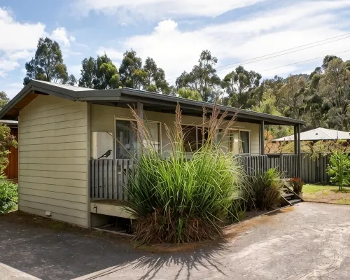Awonga Cottages Hotele w: Halls Gap