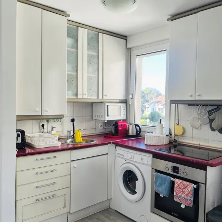 Cozy, very comfortable, very close to the beach.