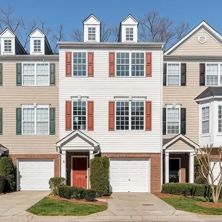 Spacious 3 level Townhome in prime location! Tvs & fans in all 4 bedrooms!!