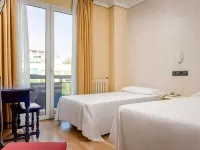 Hotel Madrid Río โรงแรมใกล้ยูริกา