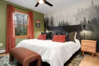 Wellness Retreat ~Hot Tub ~Sauna ~Yoga ~Theater ~Firepit ~15Min to Sunday River