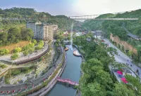 Longmen Shuidu Yangxin Valley Hot Spring Hotel