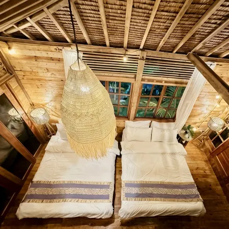 Sundown Farm Stay | Pinewood Villa with Pool