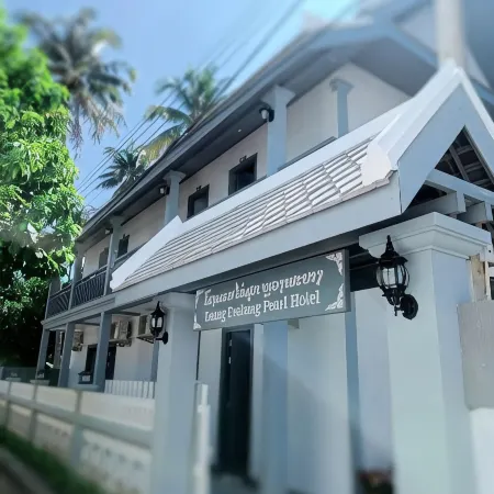 Luang Prabang Pearl Hotel Отели рядом с достопримечательностью «Ват Ахам»