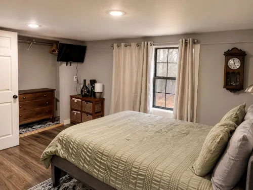 Tyler Bend and Gilbert area 2-bedroom cabin