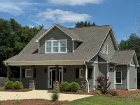 New Country Cottage, 3BR 2.5 BA, Ensuite Master on Main, Relax Rewind Repeat - 3-Star