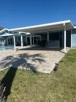 Spacious 4-bedroom house in beautiful Hernando Beach with WiFi, pool, sleeps 8