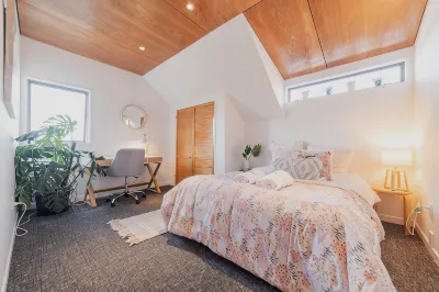 The Ultimate Cecil Wood Stay - Hot Tub, BBQ & View Hotels near Sumner