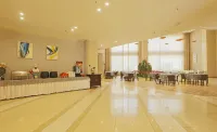 Yining Yili Huacheng Grand Hotel (People's Square)