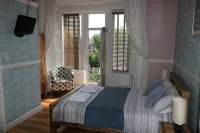 Dalmore Lodge - Bed and Breakfasts