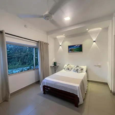 Room near airport in Negombo