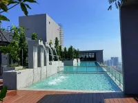 Iconic regency by Penang Comfort Stays - Swimmingpools