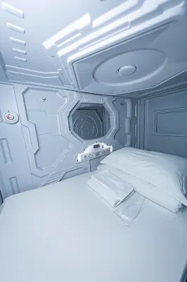 Kiwi Capsule Hotel