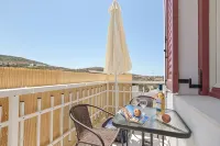 Akakia Residence - غرفة مطلة على الجبل