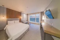 El Hotel - balcony
