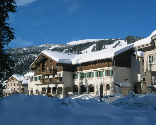 Sun Peaks Lodge Hotels in Sun Peaks