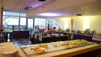 Hotel H2O - breakfast