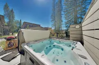 Hygge Cabin—Elegant, Pet-Friendly Escape with Ski Shuttle and Serene Setting