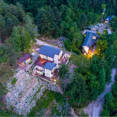 Secret Garden Pension Hotels near Phoenix Snow Park