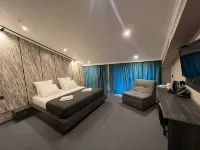 Paradise Hotel - Losmen