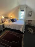 Historic 1785 Cape on 46 Forest Acres/ Water View/Pet Friendly