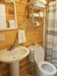 Cozy 1-bedroom house in charming Allardt with AC, WiFi - 2성급